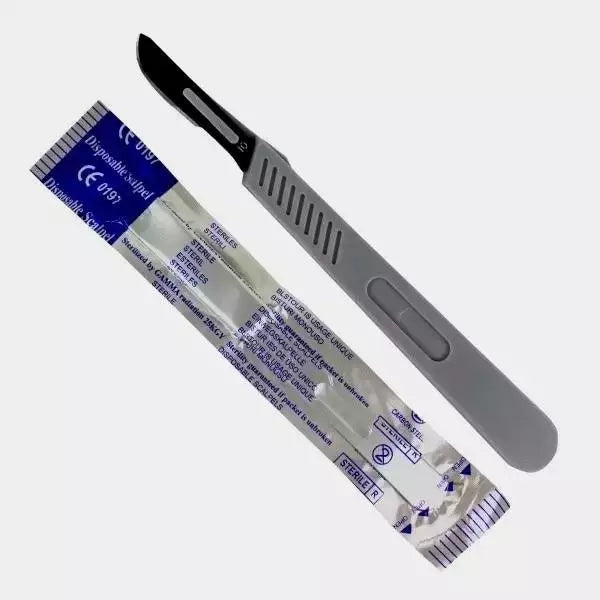 Bisturí con 10 hojas